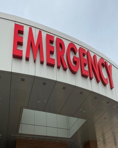 emergency room sign exterior